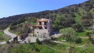 Aori Hillside Villa - Kavallarianá