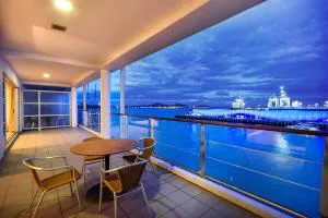 QV Private Waterfront Apartment - Princes Wharf - 379 - Palm Beach