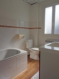 Hotels Hotel Belle Vue Royan : photos des chambres