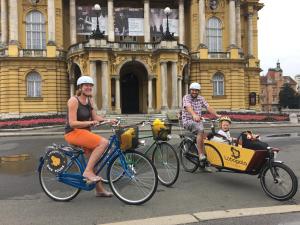 Bosanska 3, 10000, Zagreb, Croatia.