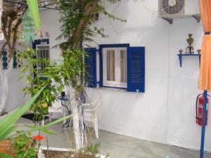 Boussetil Rooms Tinos Greece