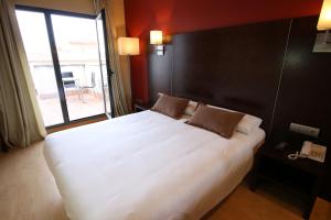 Premium Double Room with Terrace room in Hotel Alda Cardeña