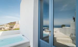 Fava Eco Suites Santorini Greece