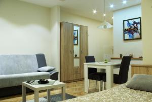 Square Studio Apartment