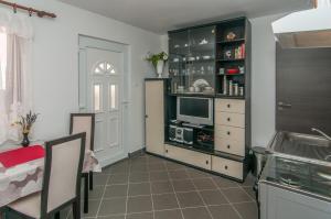 Zora Apartment 