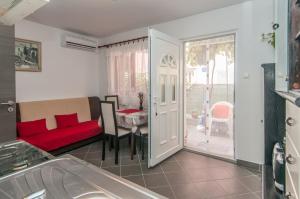 Zora Apartment 