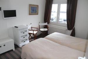Hotels Hotel Le Suroit : photos des chambres