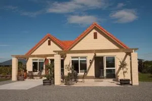 蒂维厄特景观汽车旅馆 - Leithfield