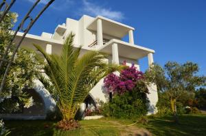 Three-Bedroom House - Split Level