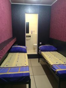 Twin Room with Shower room in City-Hostel