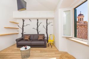 Apartment & Room Joy 