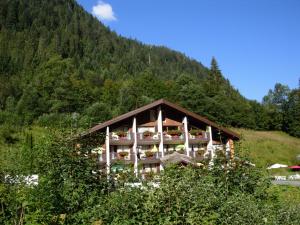 Quadruple Room with Balcony room in Au Bois de Lune