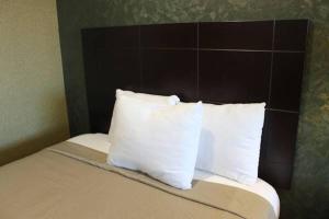 King Double Smoking room in Crystal Inn Suites & Spas