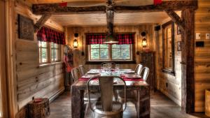 Le Bivouac - Les Chalets Spa Canada