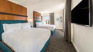 Standard Double Room with Two Double Beds room in Andaz San Diego - a Concept by Hyatt