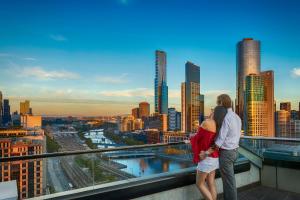 Aura on Flinders Serviced Apartments