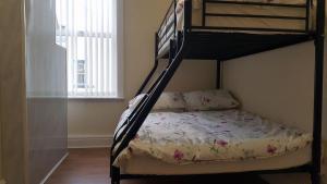 Two-Bedroom House room in Blackpoolholidaylets Charles Street