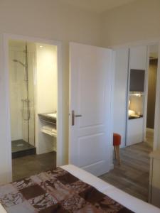 Hotels Au Grand Hotel de Sarlat - Pavillon de SELVES : photos des chambres