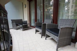 All Seasons Apartments