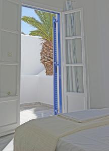 Nicos Studios & Apartments Paros Greece