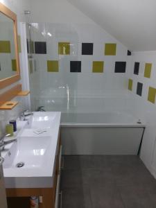 La Grange photo 24
