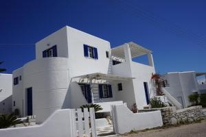 Nicos Studios & Apartments Paros Greece