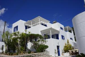 Nicos Studios & Apartments Paros Greece