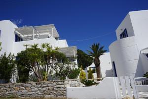 Nicos Studios & Apartments Paros Greece