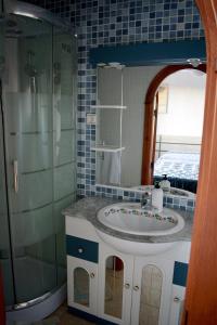 Casas Cuevas El Mirador con piscina y barbacoa