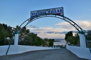 Yiannis Villas