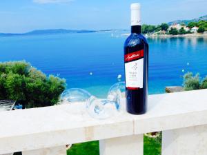 Two-Bedroom Apartment with Sea View room in Vila Doni