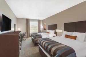 Queen Room with Two Queen Beds - Non-Smoking room in Hurricane Wingate at Zion