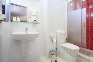 Standard Family Room room in Suites & Hostel Cidade Aveiro