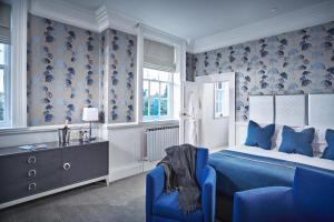 Luxury Super King  Room room in Barnett Hill Hotel
