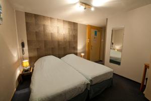 Hotels Hotel aux Deux Clefs : photos des chambres