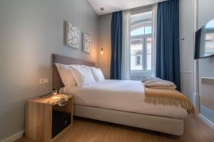 Small Double Room with City View room in Esqina Urban Lodge