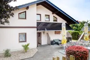 Cafe Hoyer Pension und Appartements - Oßmanstedt