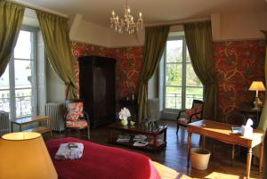 B&B / Chambres d'hotes Chateau La Touanne Loire valley : photos des chambres