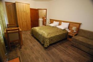 Triple Room with Private Bathroom room in Ivanek guest house
