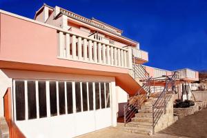 Villa Anteana with view and pool of 60m2