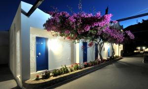 Lagada Beach Hotel Milos Greece