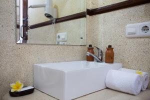 Anini Raka Resort & Spa