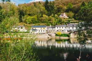 Symonds Yat East, Herefordshire, HR9 6JL, England.