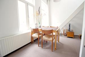 Beautiful 2 floor Vondelpark apartment.