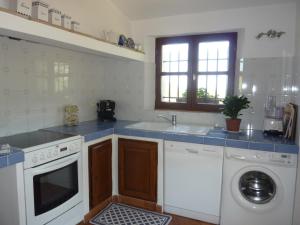 FERME DU MOULIN ROUX- 2 superbes appartements- 2cbres chacun- classe 3 etoiles, climatises : photos des chambres