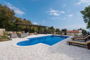 4 star talu Villa Andro Orebić Horvaatia