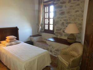 B&B / Chambres d'hotes Gites Le Roc sur l'Orbieu : photos des chambres