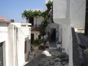 George Studios Skyros Greece