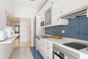 Ajuda II by An Island Apart