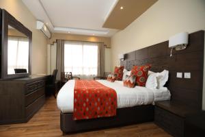 Bidwood Suite Hotel